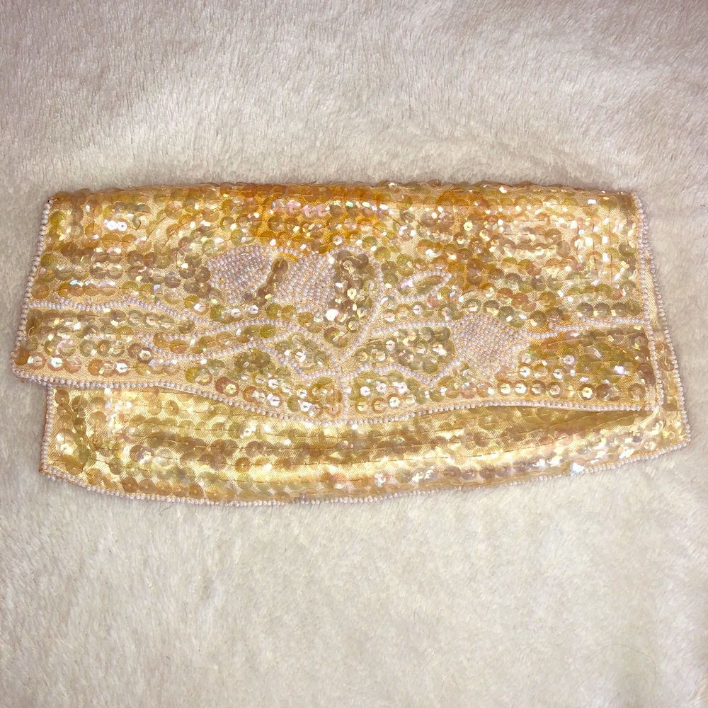 La Regale vintage beaded clutch